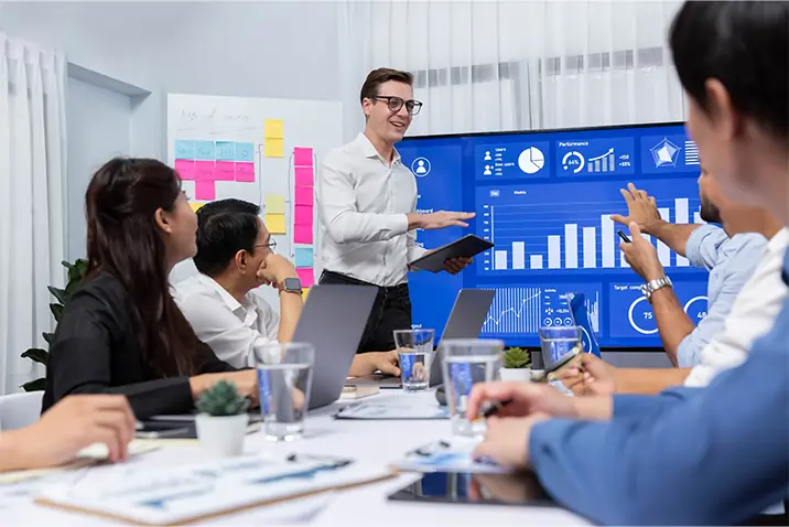 Beratung am Bildschirm mit Diagrammen und Systemauswertungen