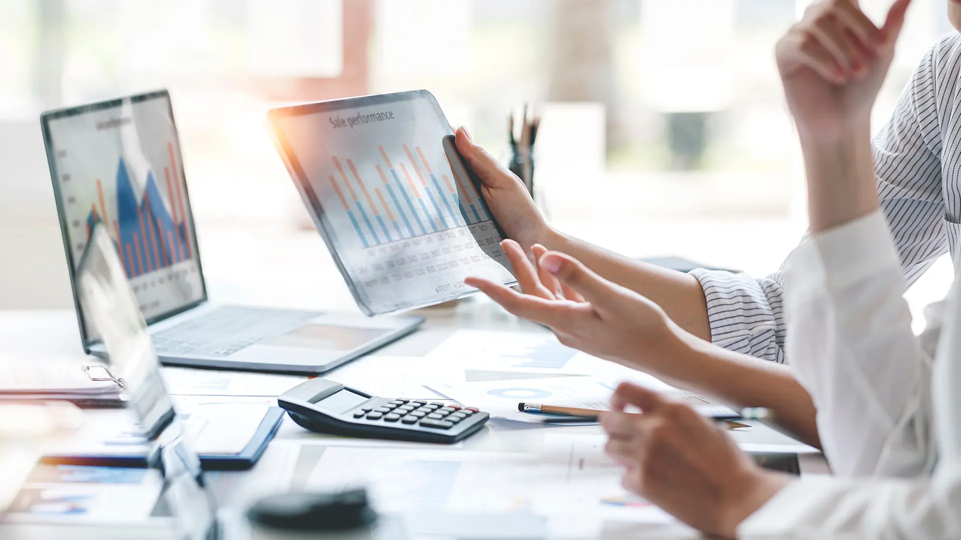 Headerbild zum Thema Finanzen und betriebswirtschaftliche Auswertungen