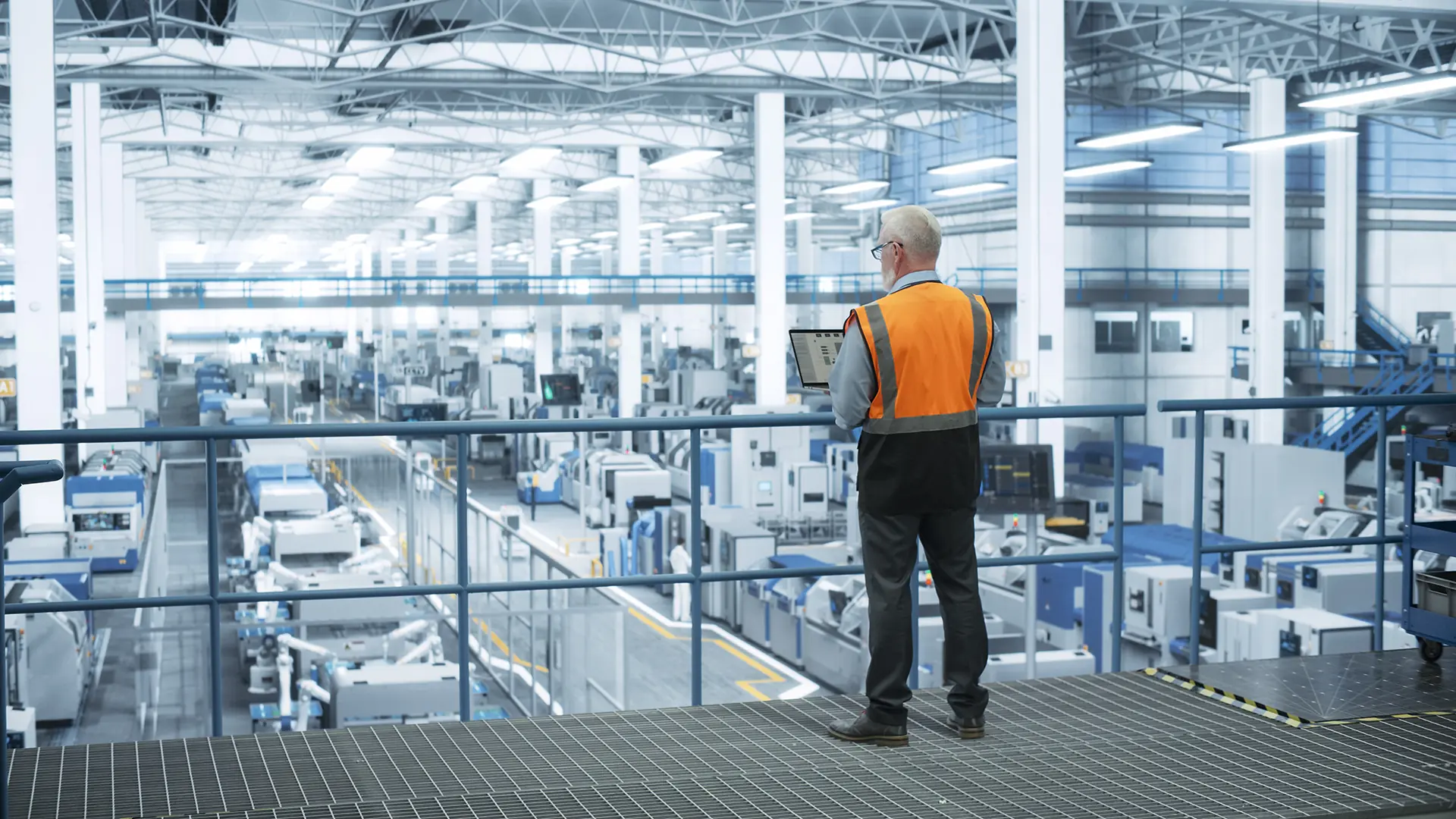 Headerbild zu industriellen Produktions- und Fertigungsprozessen